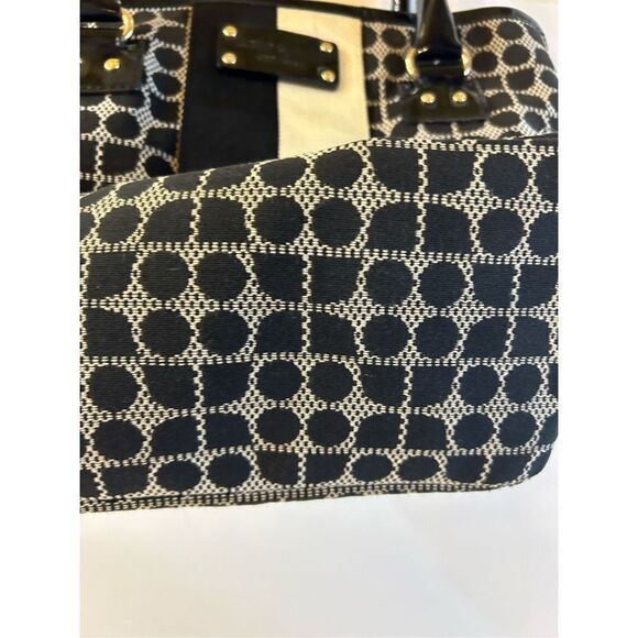 Kate Spade bucket bag black white (discoloration on handles) 13"x10" - Picture 5 of 12
